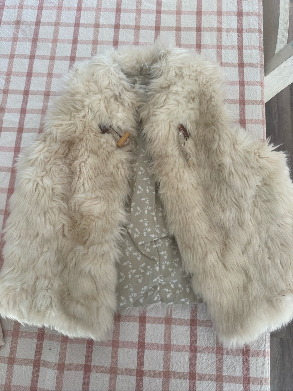 Faux Fur Kids vest in Cream - Zara kids 2-3T